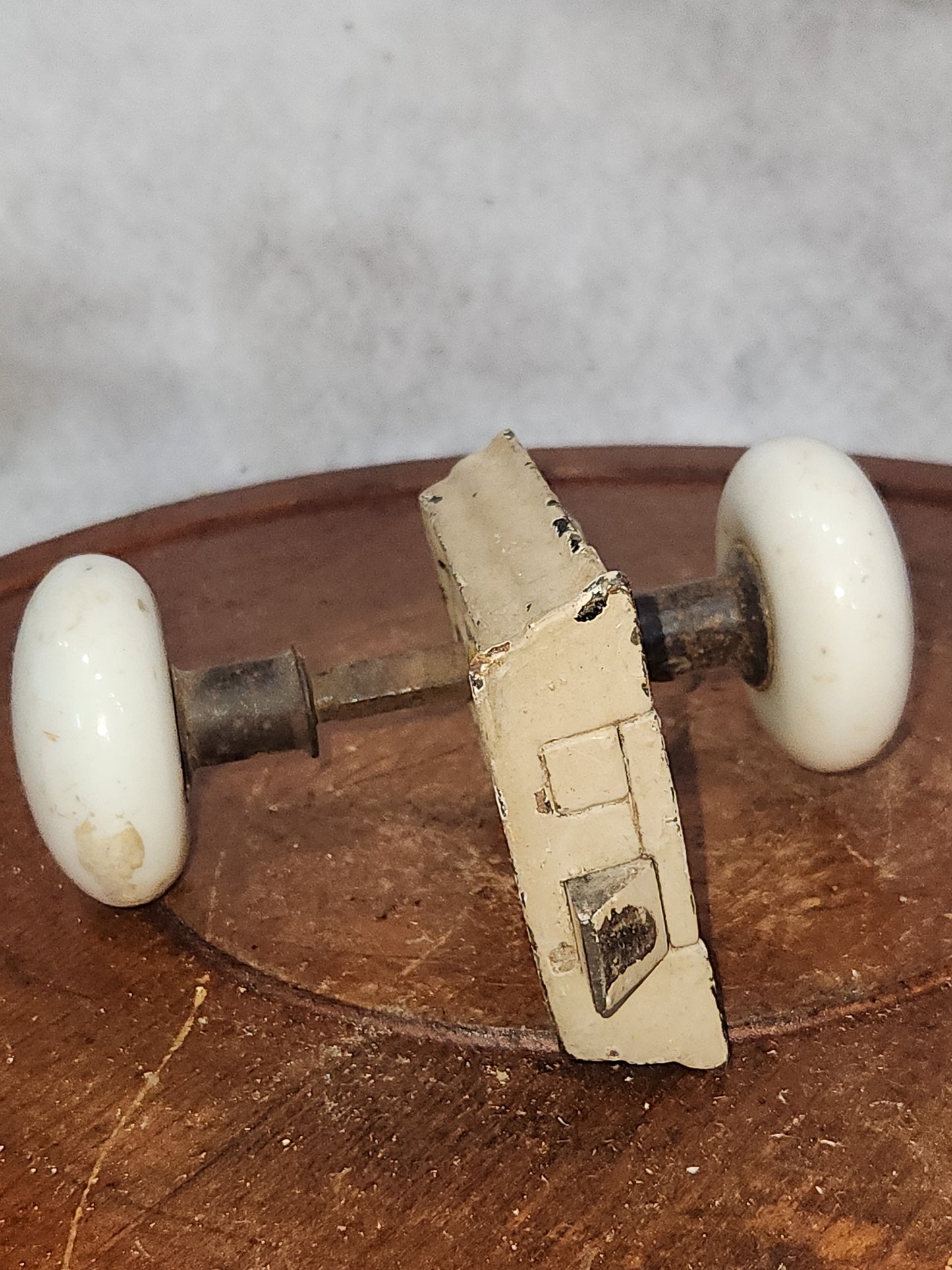 Kn10 Antique White Door Knob and Lock Set kn10