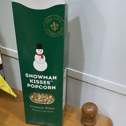 Popcorn snowman kisses kernels