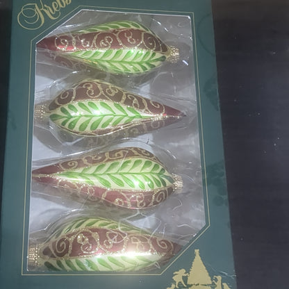 Ornament Chablis Gold Shapes Leaves Scrolls Gold Caps tear droo
