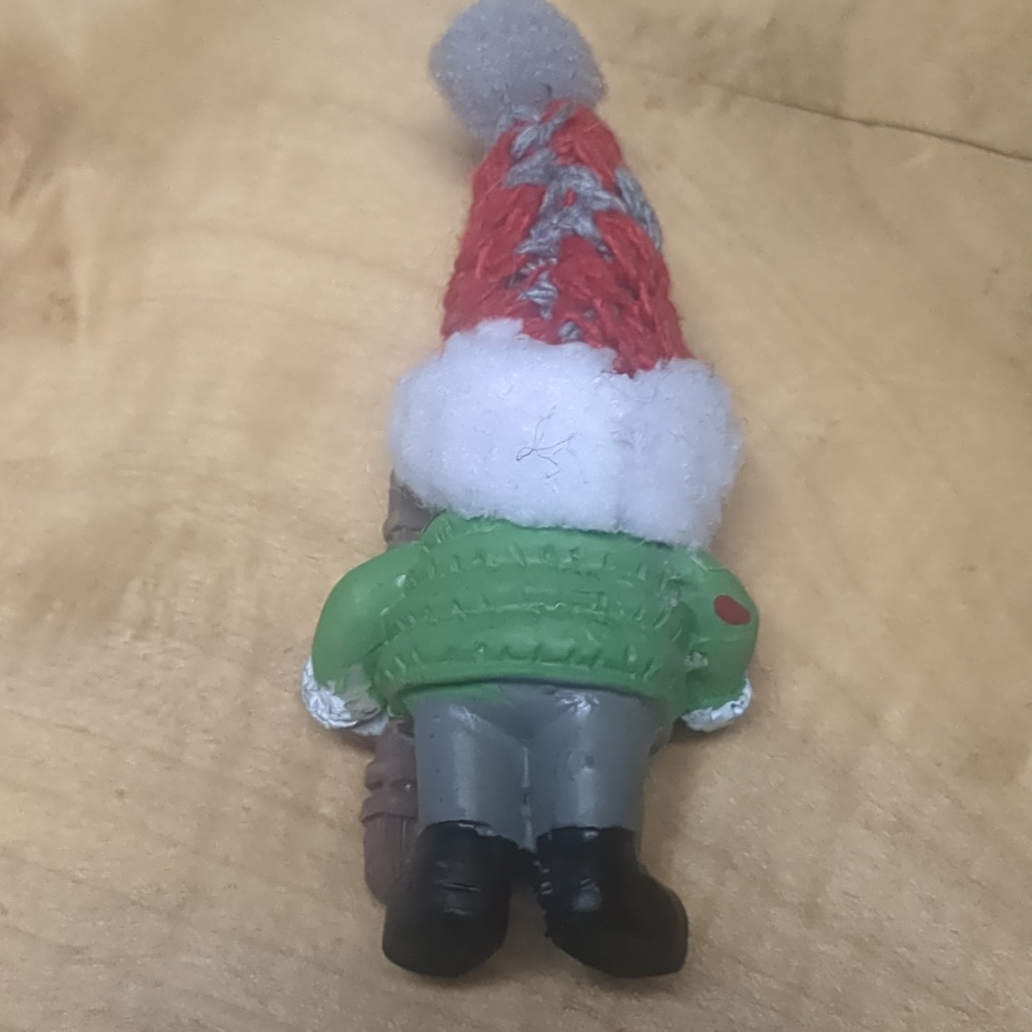 Gnome pocket friend red and grey hat