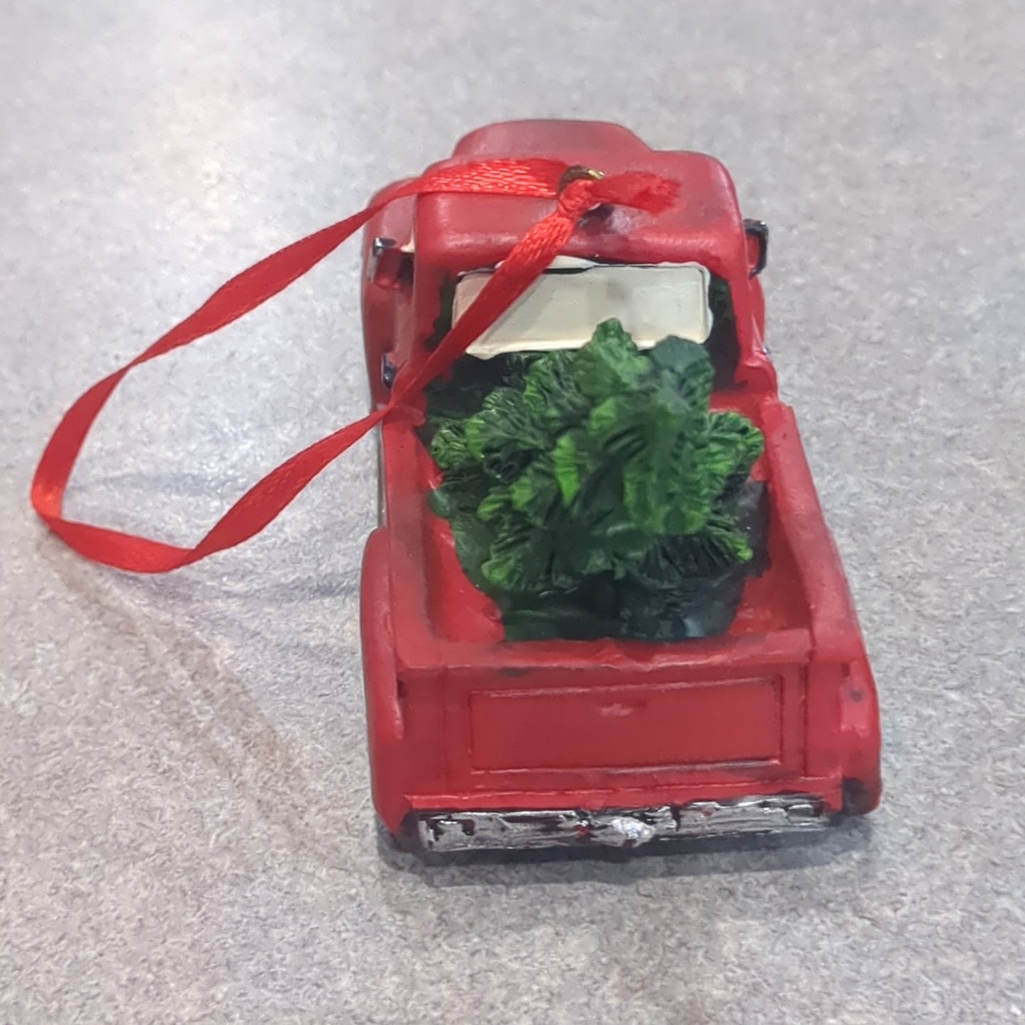 Small Red metal truck ornament polyresin