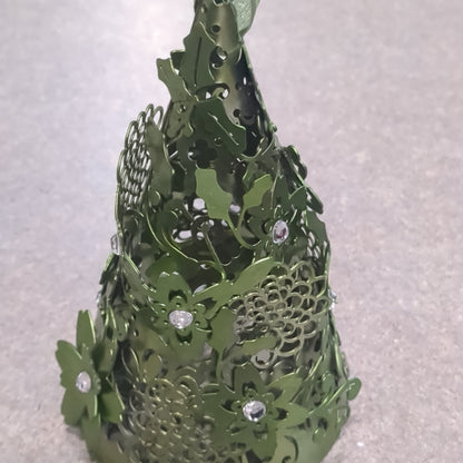 Metal tree ornament