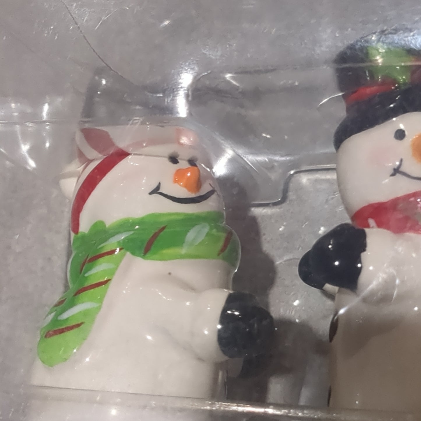 Salt and pepper shakers Snowman