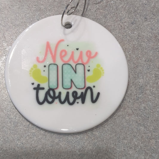Ceramic ornament New in town - new baby