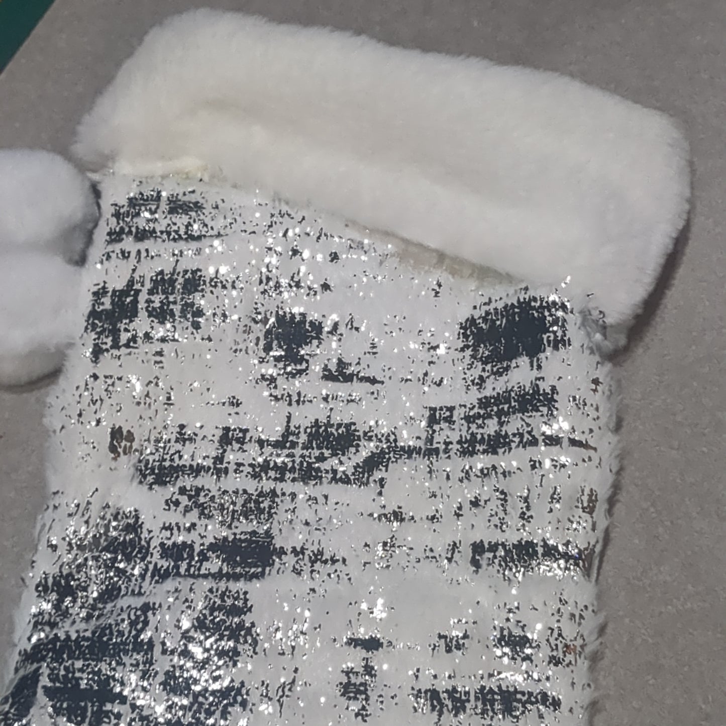 Stocking fuzzy white with silver leaf