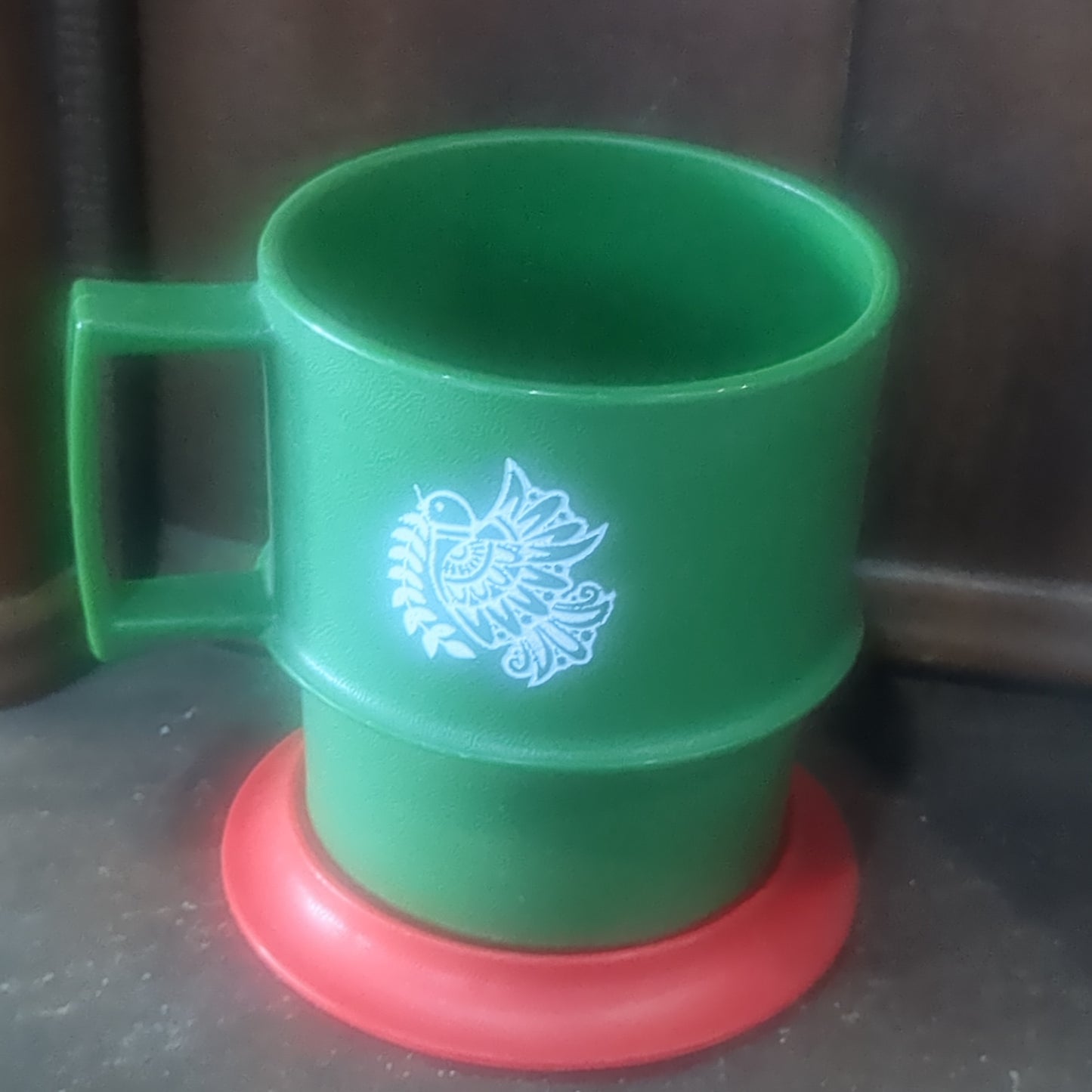 4 Tupperware holiday cups with saucers