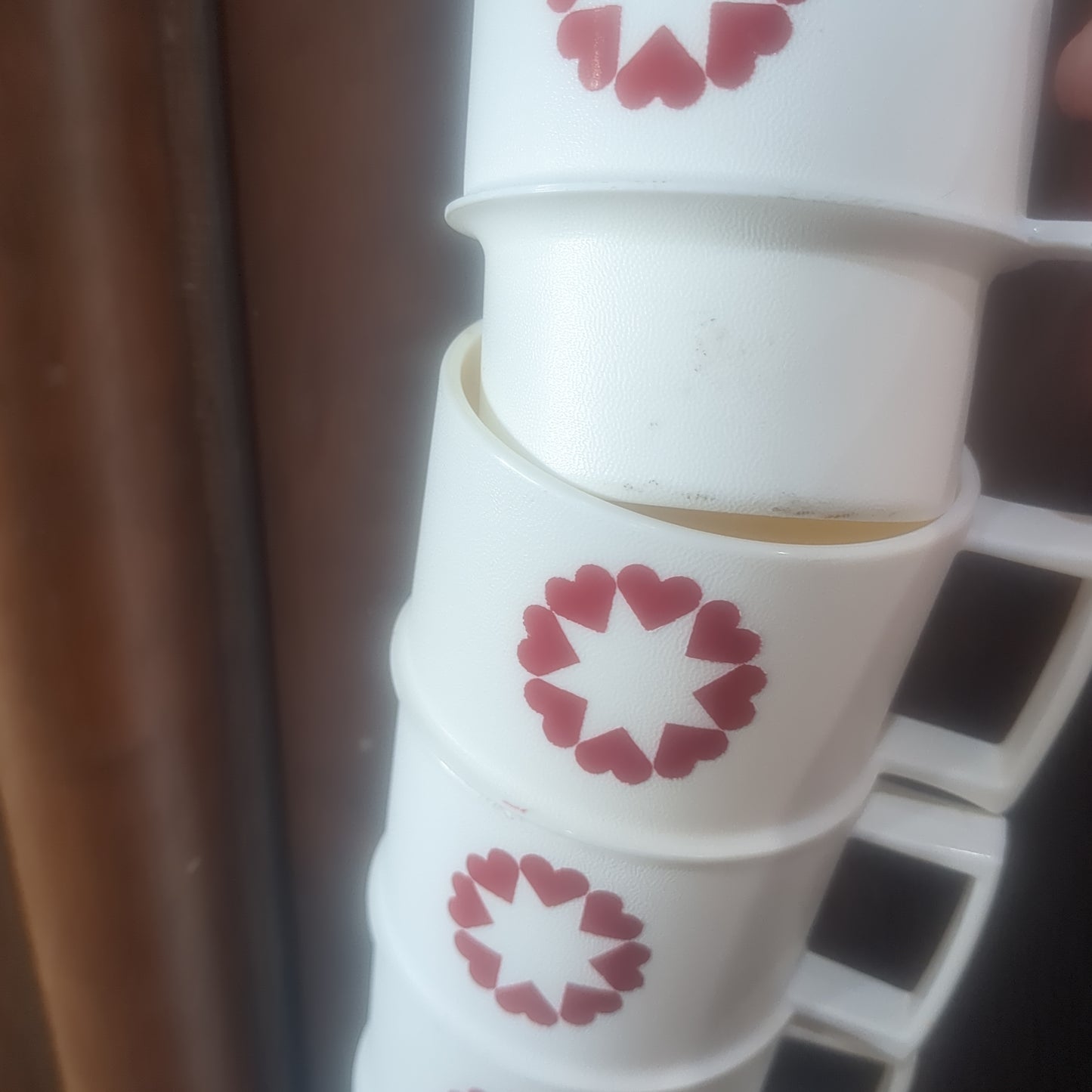 6 Tupperware holiday cups