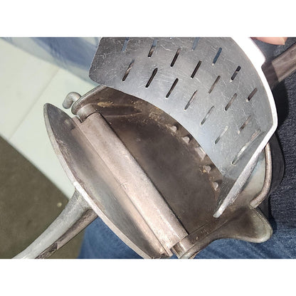 Vintage Large Cast Aluminum Juice Hand Press alu456 Wear-Ever