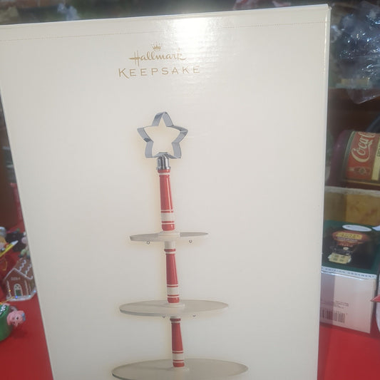 Hallmark keepsake 2006 The Merry Bakers Christmas Ornament Display Tree Stand No Ornaments included