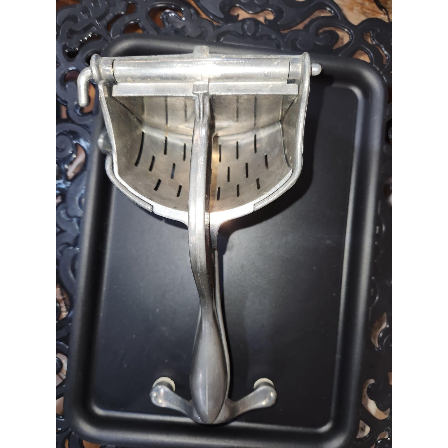 Vintage Large Cast Aluminum Juice Hand Press alu456 Wear-Ever