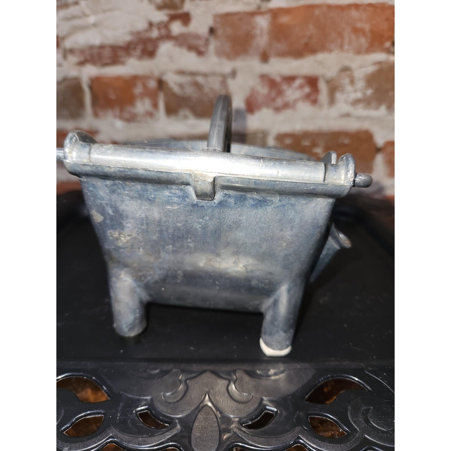 Vintage Large Cast Aluminum Juice Hand Press alu456 Wear-Ever