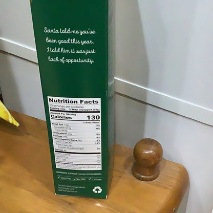 Popcorn snowman kisses kernels