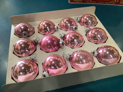 Bo10 box of shiny bright pink ornaments 2 1/4"