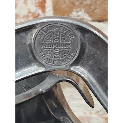 Vintage Large Cast Aluminum Juice Hand Press alu456 Wear-Ever