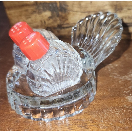 Vintage Retro Sea Shell Salt and Pepper Shakers 1940s