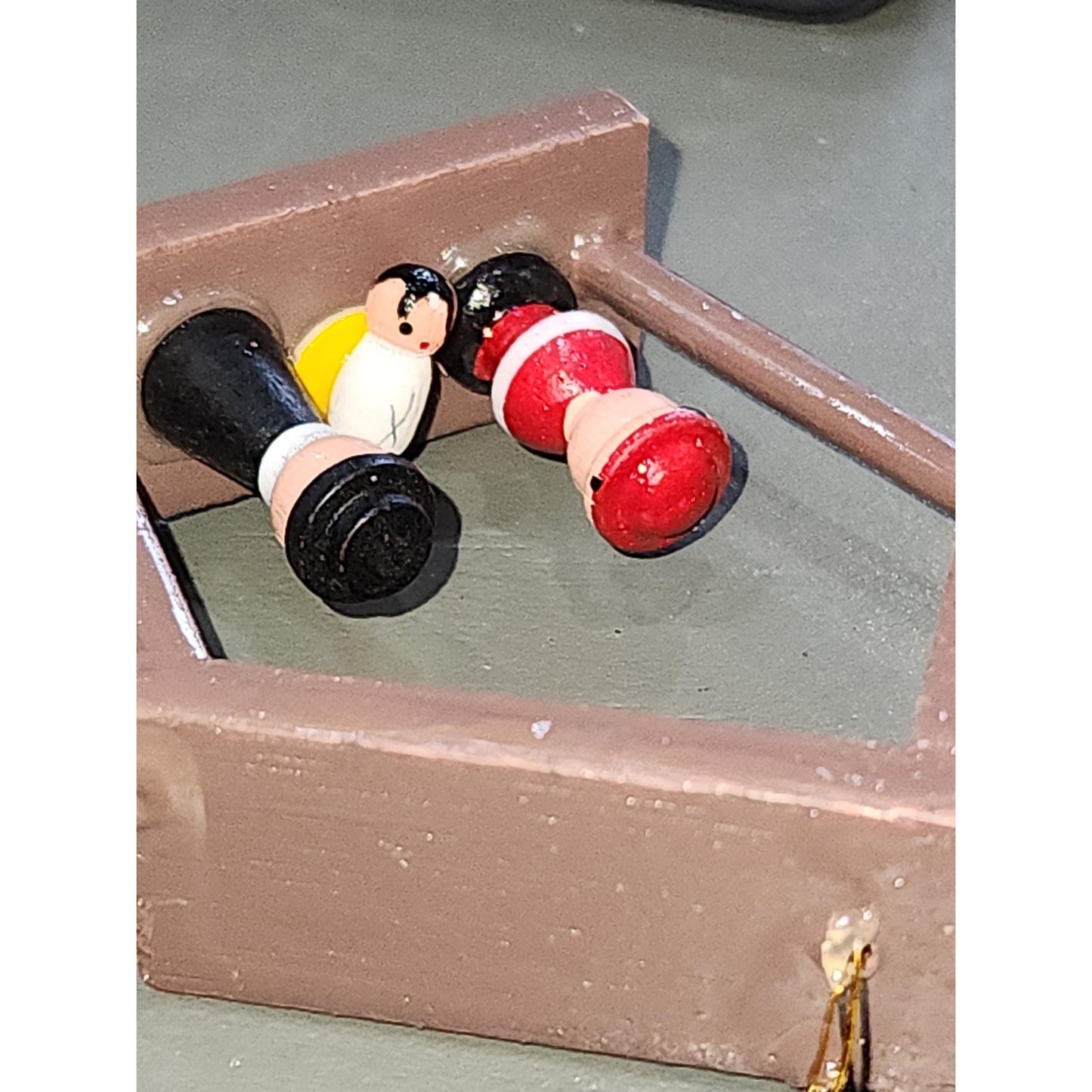 Vintage Tiny Baby Jesus Santa and Priest in a Creche Nativity Taiwan o12