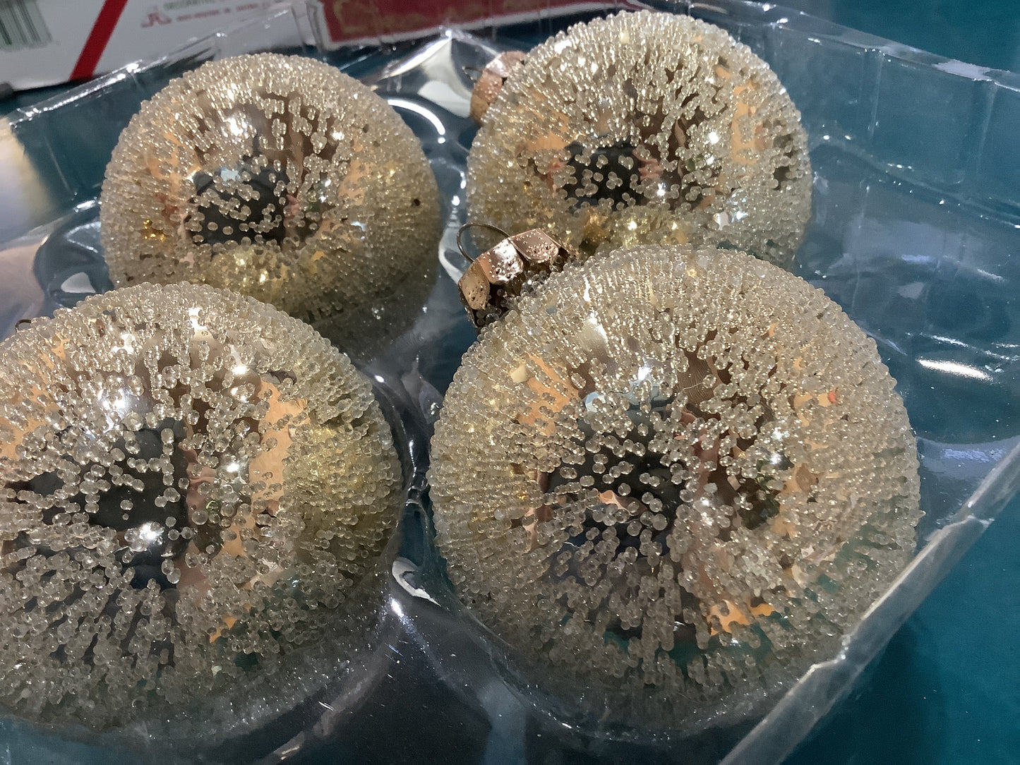 Bo17 box of ornaments last snowfall splendor glass ornaments pierced to be raining distributed by Target company