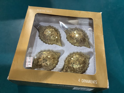 BO16 box of Deck the Halls ornaments