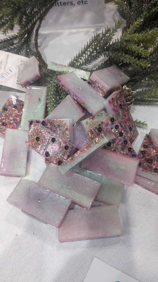 Handcrafted resin Dominoes white, pink filler