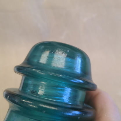 Vintage Teal Green Hemingray  #16 insulator h6-16