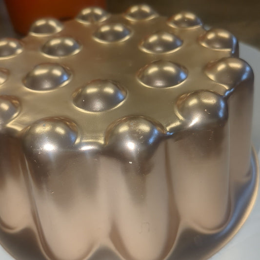 Vintage round fluted bubble cake pan kit