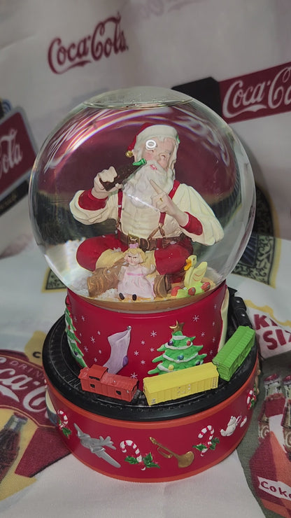Hallmark 2001 Coca-Cola Coke Santa Christmas Musical Snow Globe Vintage Moving Train cc242