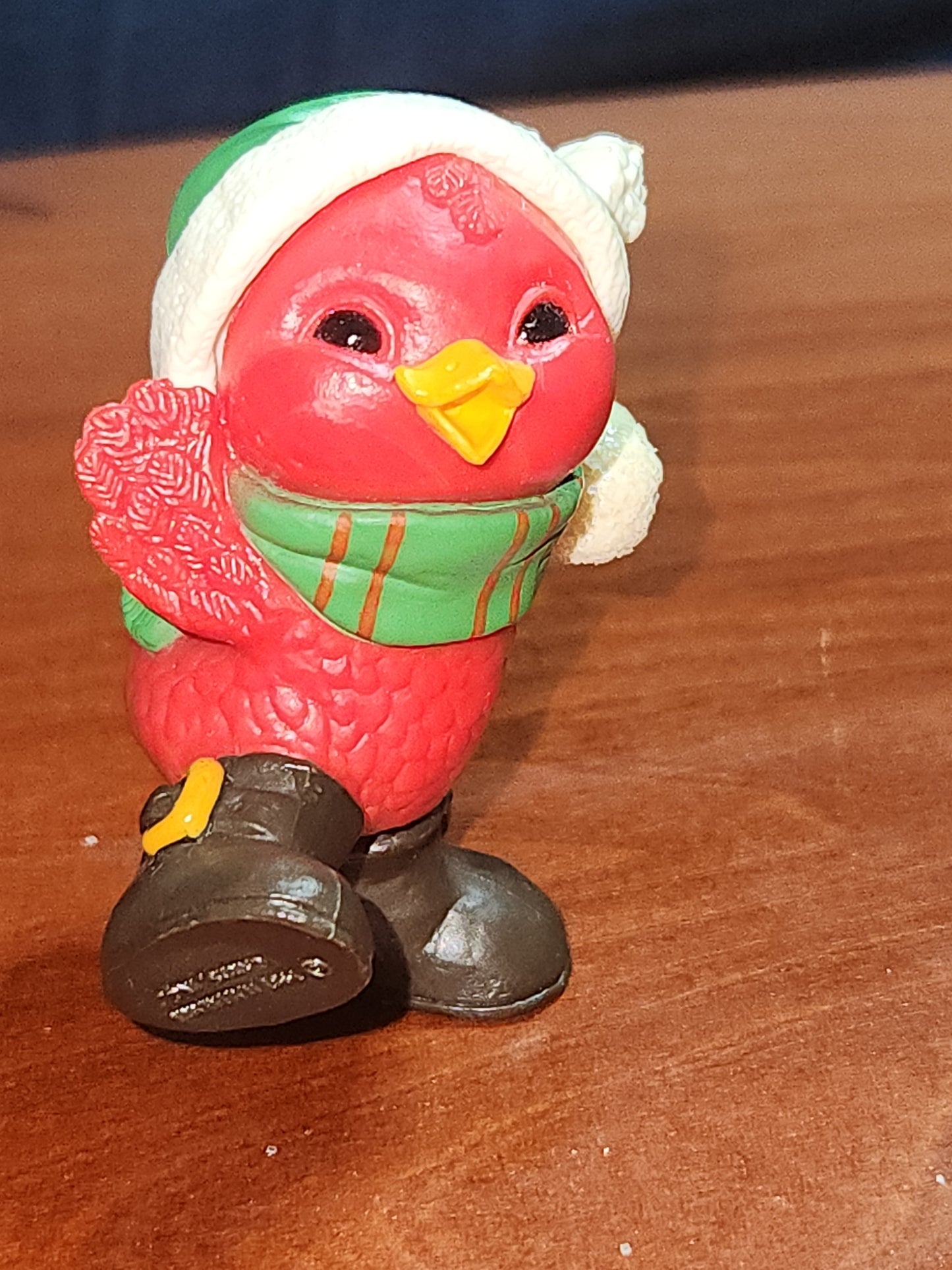 Hallmark Figurine Merry Cardinal with Snowball 1981 minature