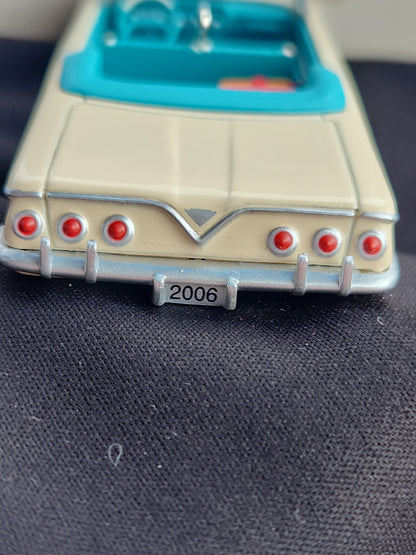 Hallmark Keepsake Ornament 1961 Chevrolet Impala Convertible Die Cast Metal 2006