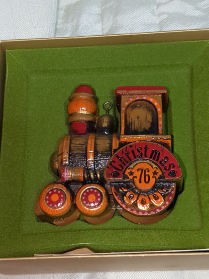 Vintage Hallmark 1976 Train Tree Trimmer Christmas Ornament h0211