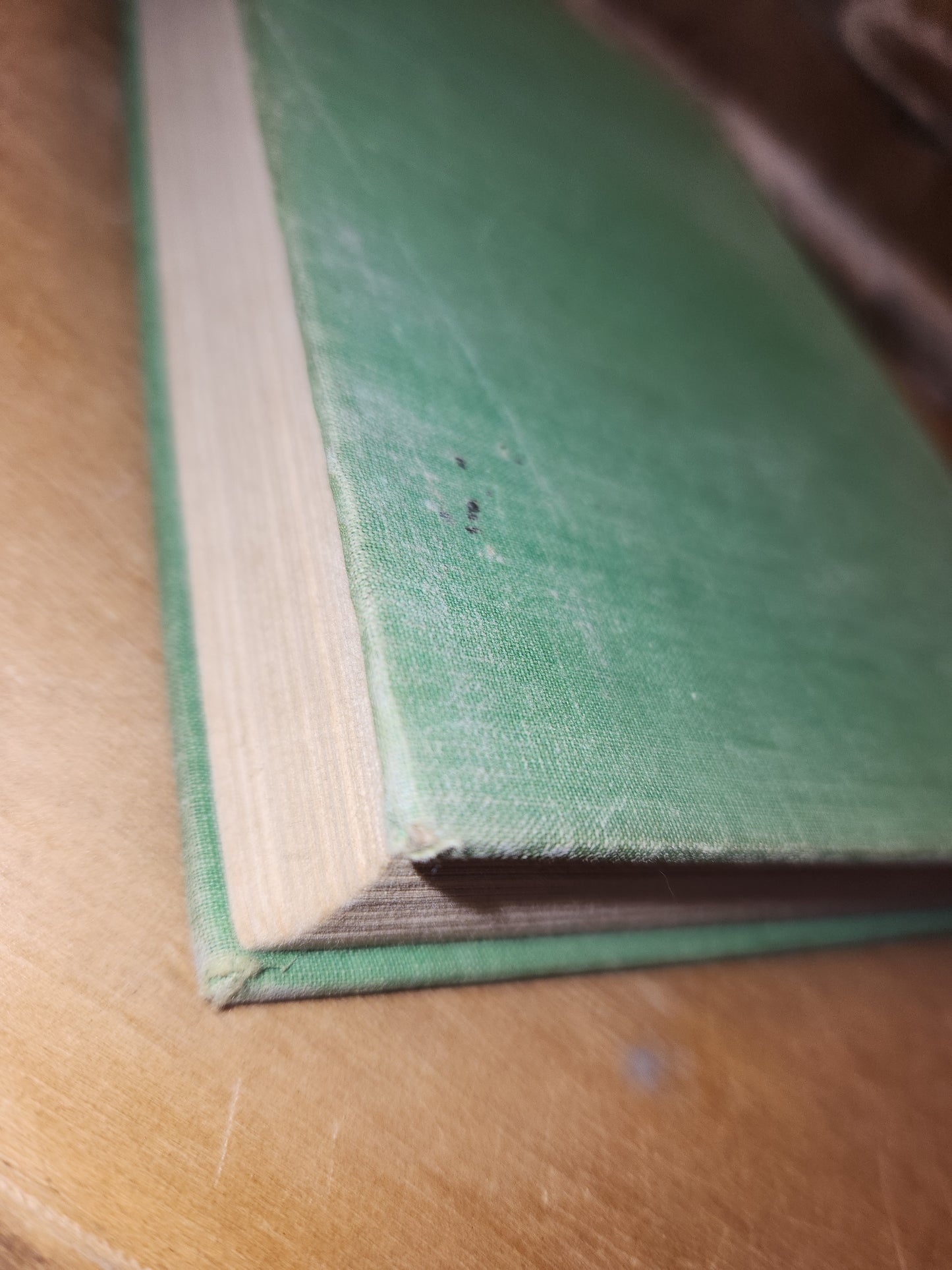 The Egg and I by Betty MacDonald 1945 Vintage Green Book Cover bk13