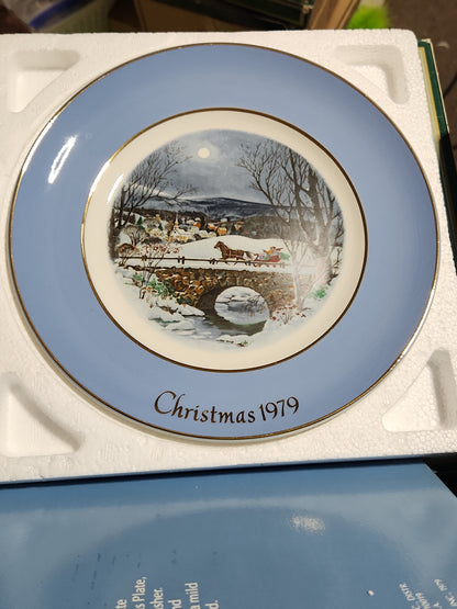 Vintage Avon Christmas 1979 Dashing Through the Snow Plate with Original Box. Enoch Wedgewood England