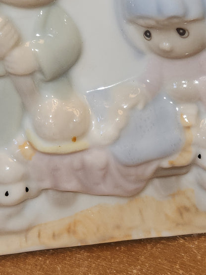 Vintage Precious Moments Porcelain Nightlight Nativity Scene with Light That Works 1992 na7