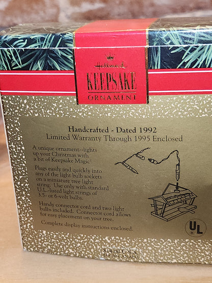 Vintage Hallmark Keepsake Ornament Feathered Friends Bird Feeder Magic Light 1992