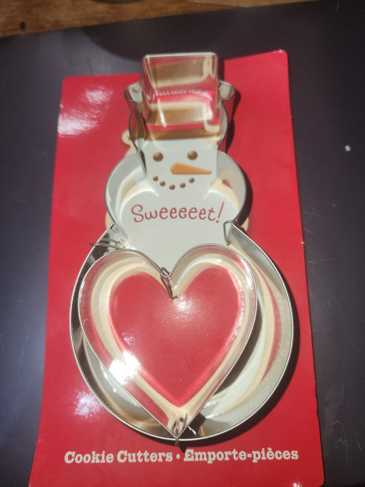 Hallmark Snowman & Heart  Jumbo Cookie Cutter Set NEW ccs7