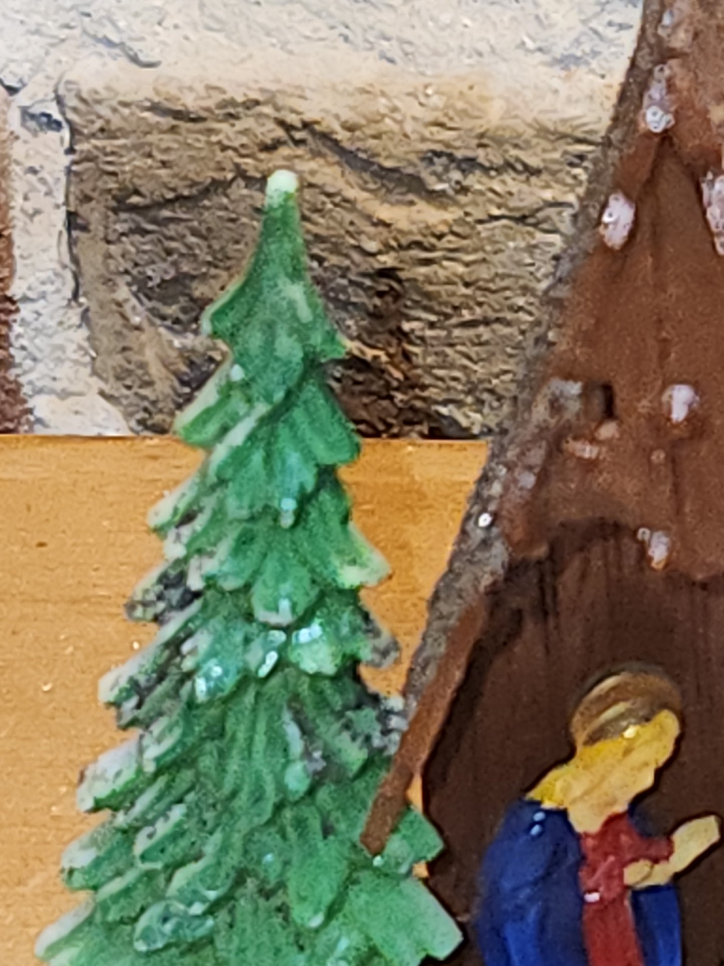 Vintage Plastic Celluloid Triangle Nativity Made in Hong Kong Mica n19