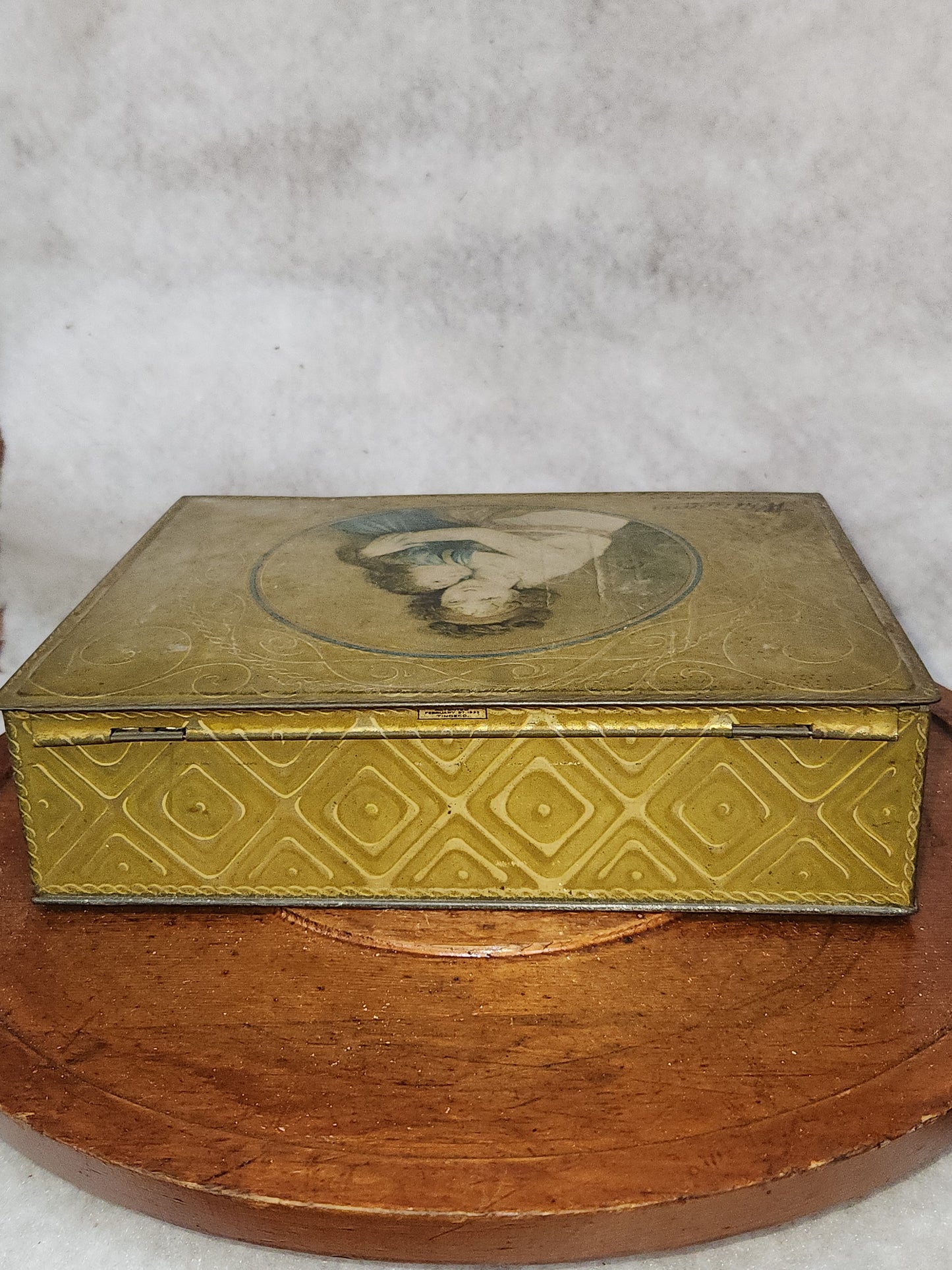 Vintage Whitman's Chocolate Tin box with Image Madame LeBron Tindeco 2 lbs 5 oz EMPTY tin503