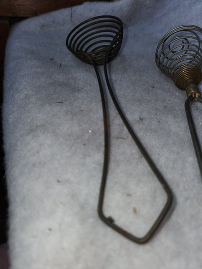 Vintage 2 piece kitchen  metal wire coil beehive egg separator & wire coil whisk kit77
