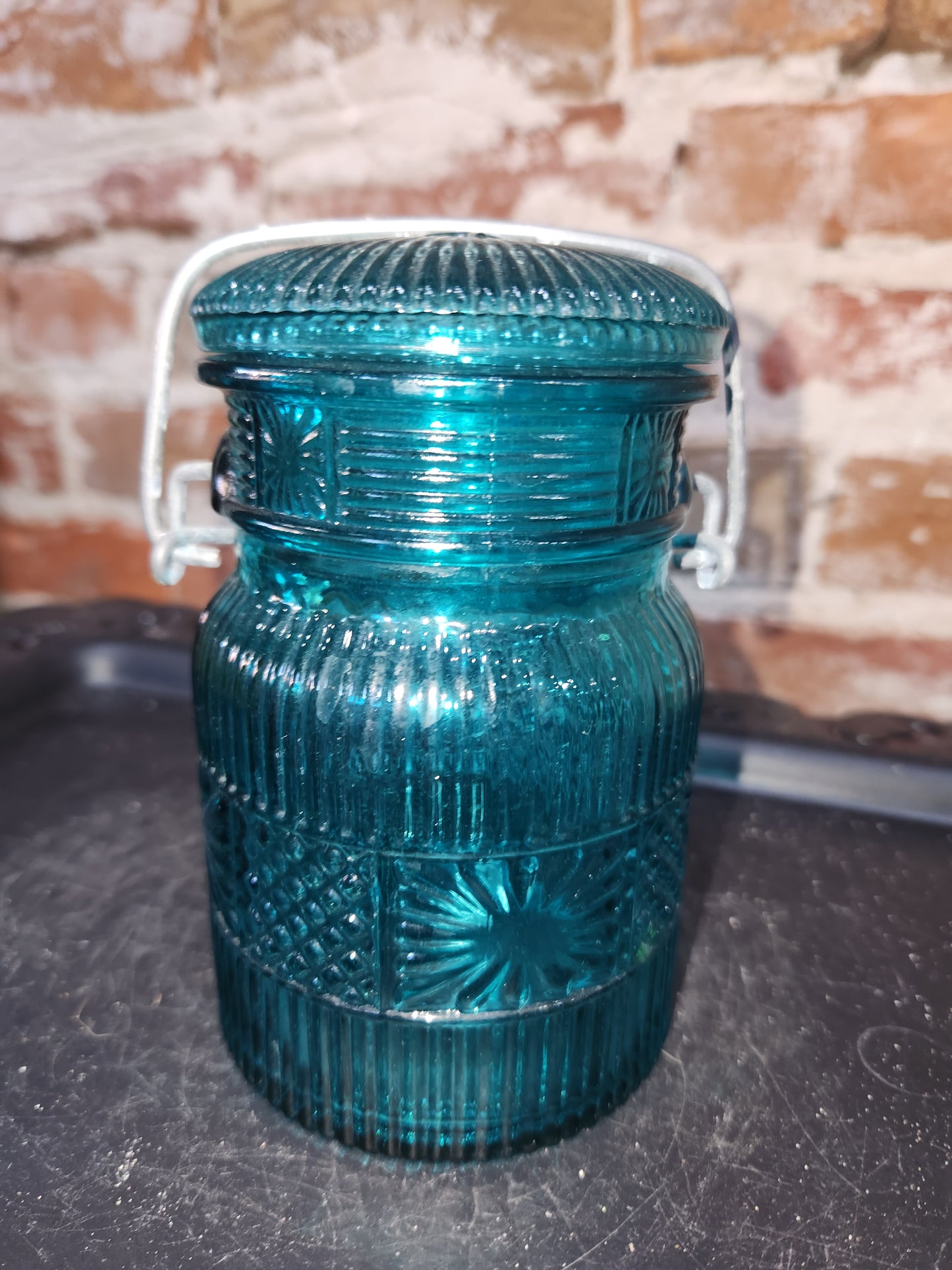 Vintage Avon 1977 Collectible Country Peaches Soap Jar With Lid no soap included jar84