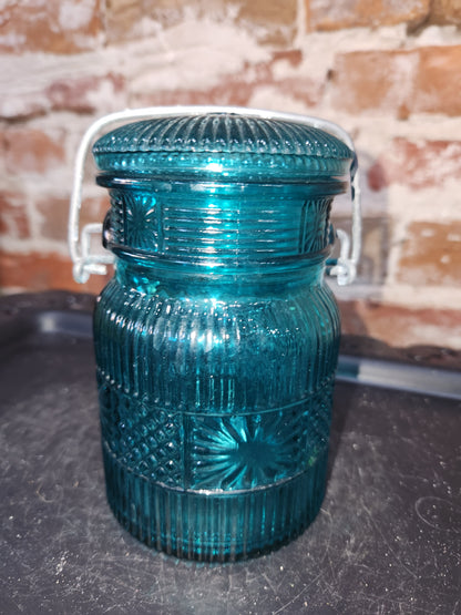 Vintage Avon 1977 Collectible Country Peaches Soap Jar With Lid no soap included jar84