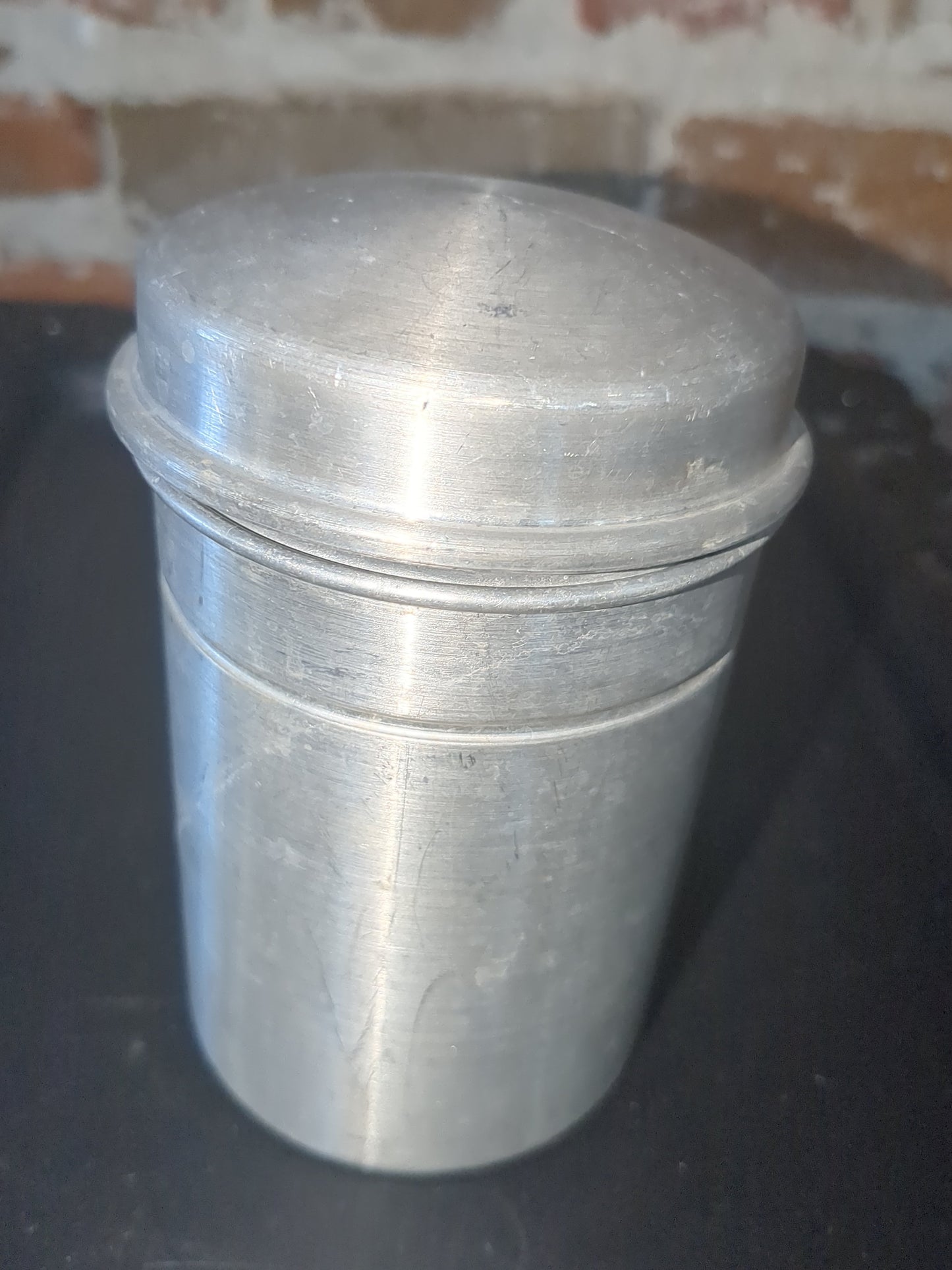 Vintage aluminum syrup pitcher with flip top lid alu891