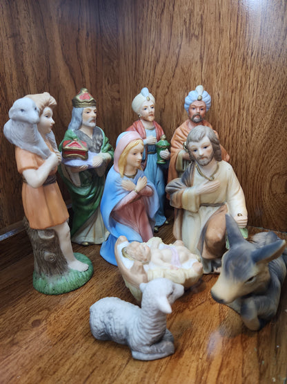 Vintage Homeco 5216 Nine Piece Bisque Porcelain Nativity set