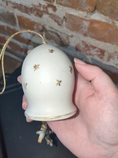 Vintage Jasco Christmas Chimes with Boy in Pajamas, a dog & ceramic stars Taiwan o2578