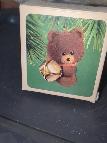 Vintage 1982 Hallmark Jingling Teddy Little Trimmers Bear w/ Bell Keepsake Ornament HO987