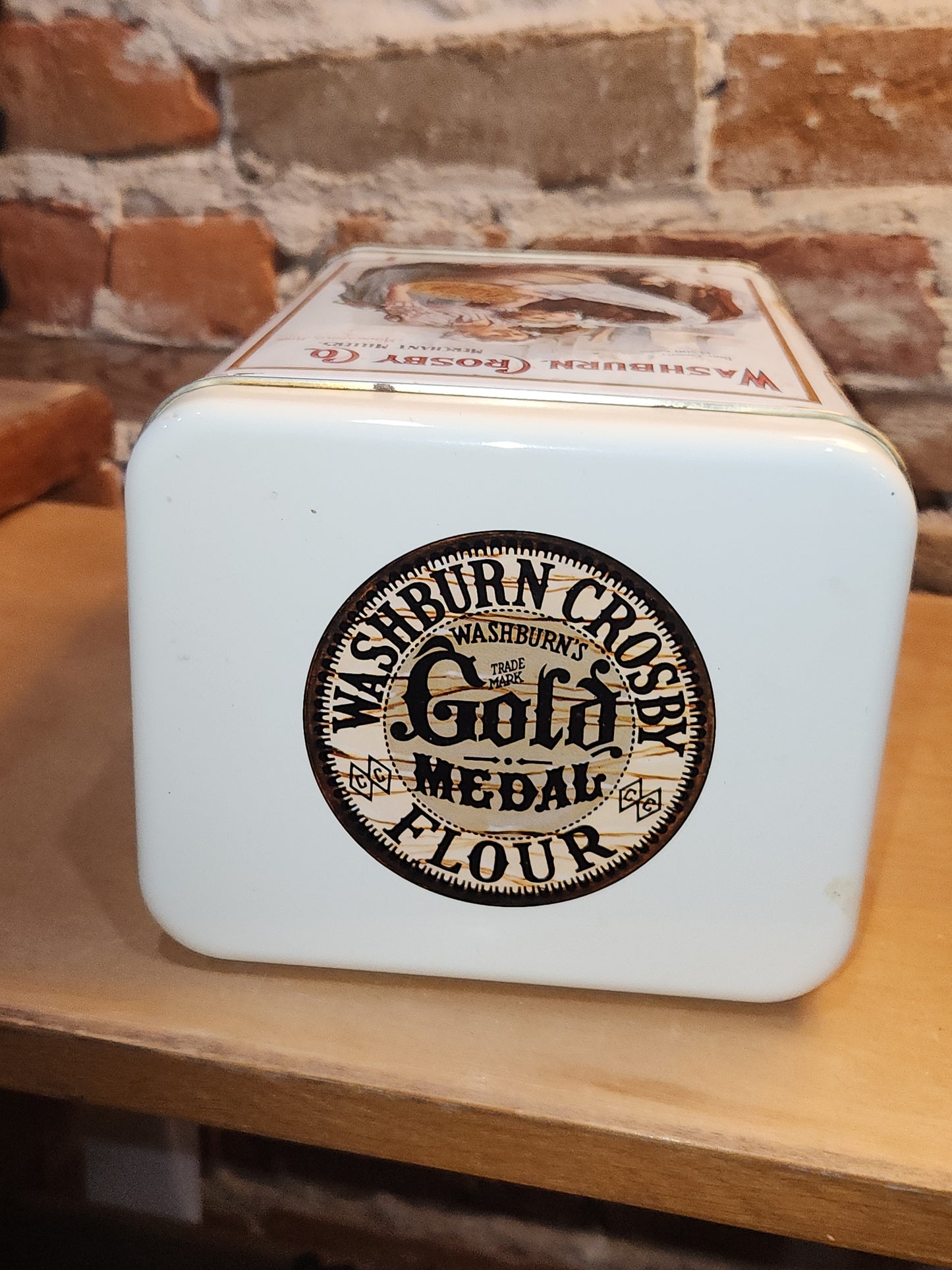 Vintage Washburn Crosby Company Gold Medal Flour Tin NO CONTENTS ti7