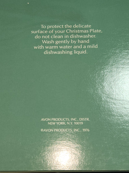 Vintage Avon Christmas 1975 Skaters on the Pond Plate Original Box. Enoch Wedgewood England