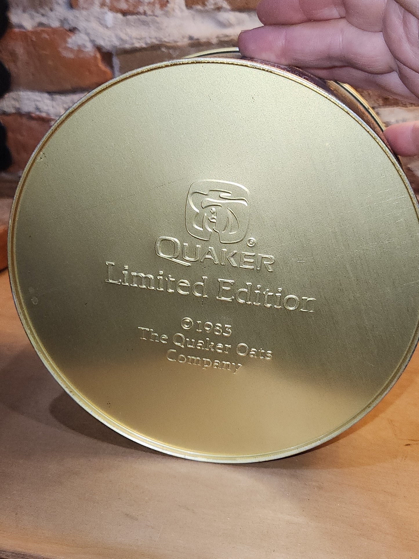 Vintage Quaker Oats Limited Edition 1983 Tin Includes Recipe Card NO CONTENTS ti30