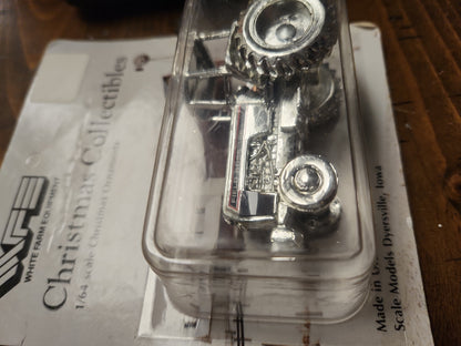 White Farm Equipment 1986 Field Boss 185 Farm Tractor 1/64 Christmas Ornament