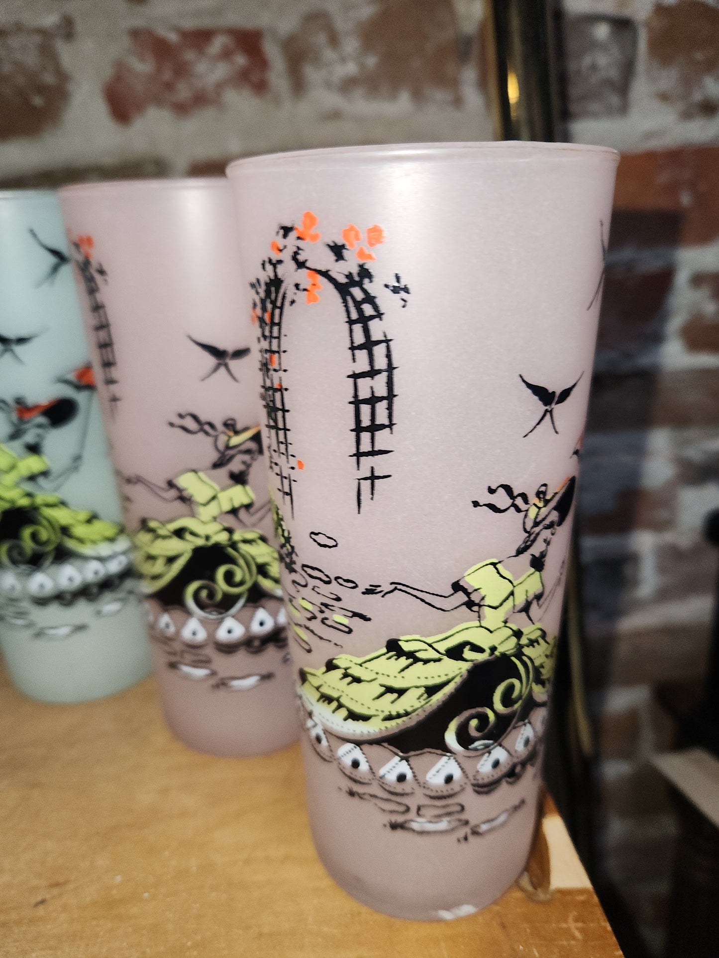 Vintage Libbey Southern Belle Pastel Frosted highball glasses. Set of 6.