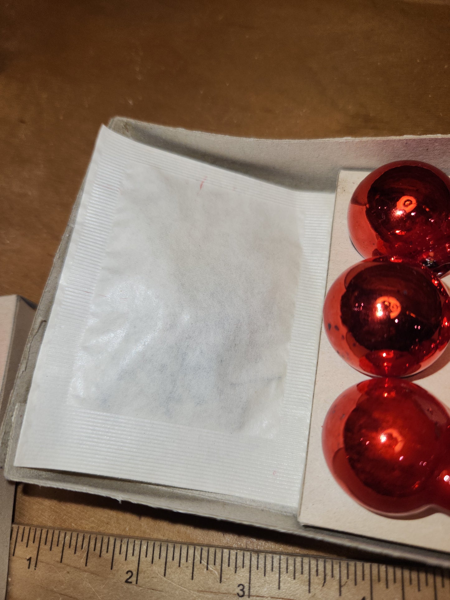Box of Shiny Brite red ornament .98" 1" 25mm box of 12 bO01