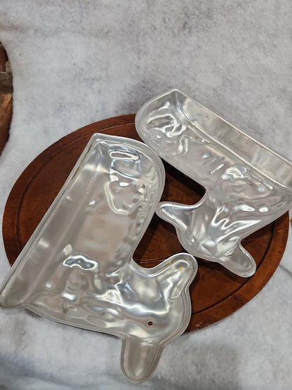 Vintage Aluminum 3-D Cake Pan Lamb laying 2 pieces al8761